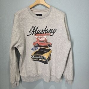 Hollister Mens 1969 Mustang Gray Graphic Sweatshirt Size XL.